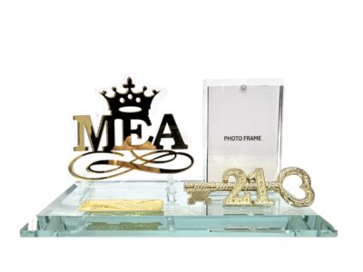 PER68 PERSONALISED NAME WITH CROWN KEY - GOLD